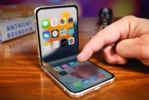 Apple foldable iphone Display